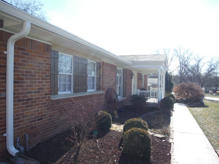 autumn tan lap siding and soffit and fascia in ballwin