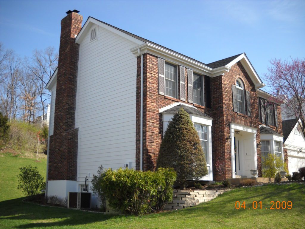 arctic white colonial lap siding in wildwood