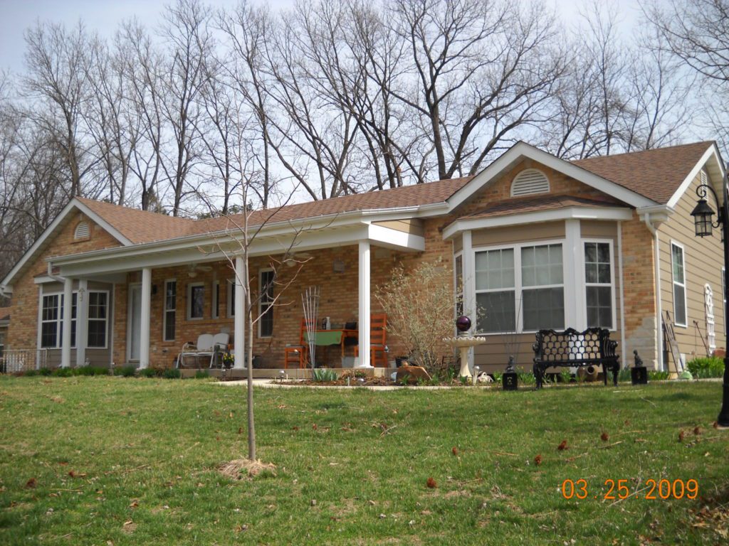 autumn tan lap siding on house in kirkwood