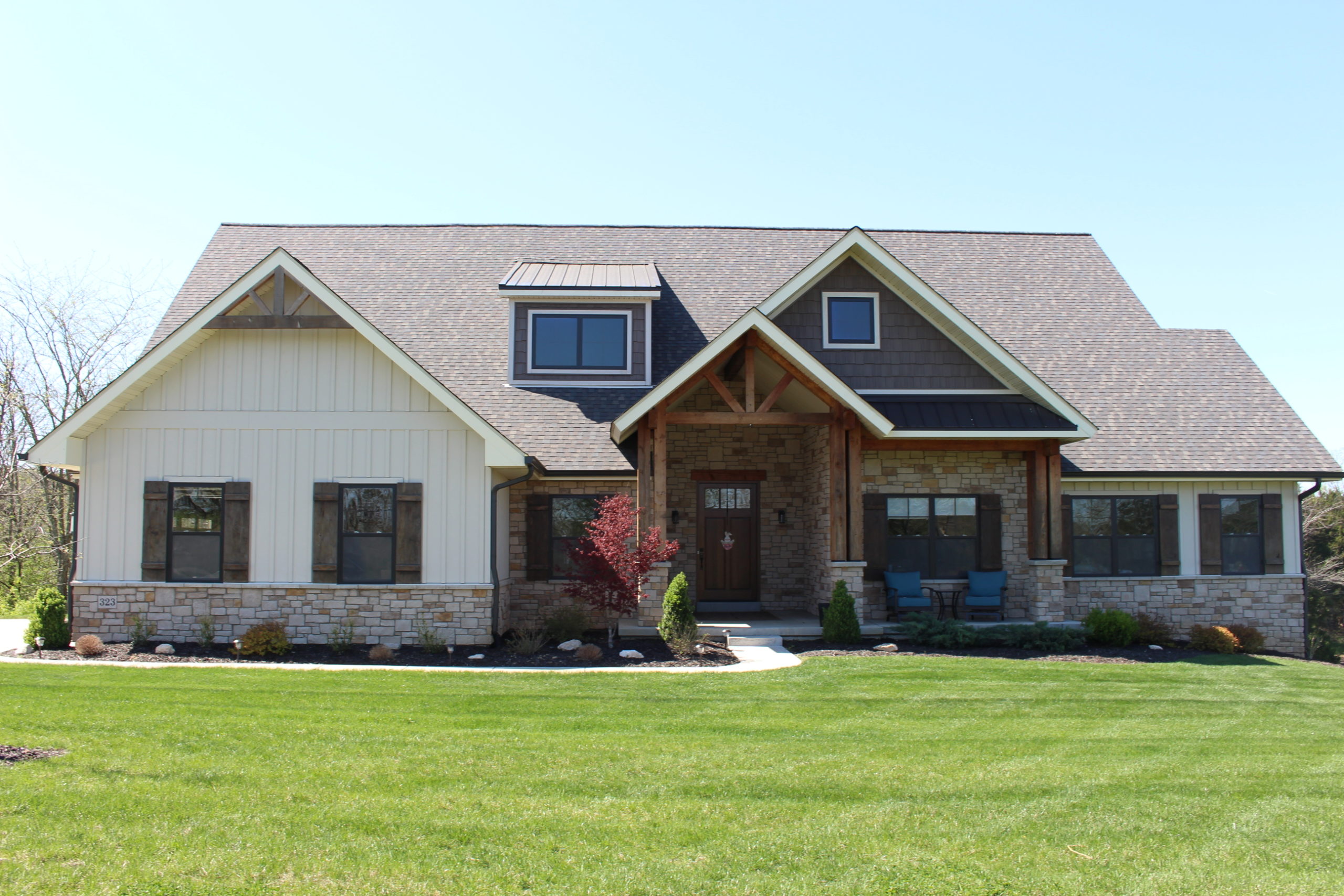 James Hardie Cobble Stone lap siding, board and batten, and cedar shake in Eureka, Missouri