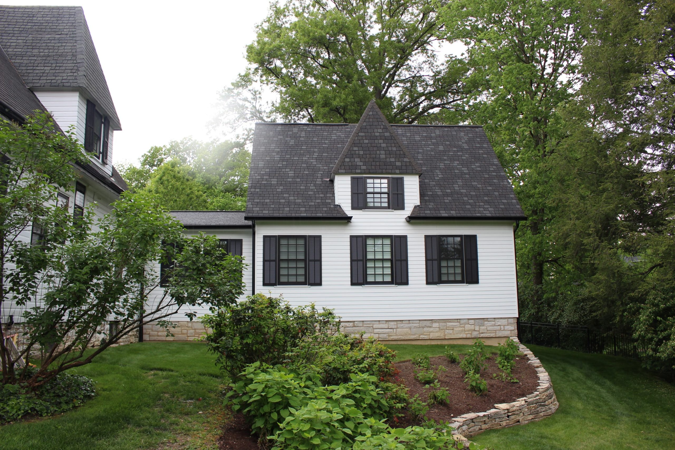 Arctic White lap siding on new addition in Web Park, Missouri