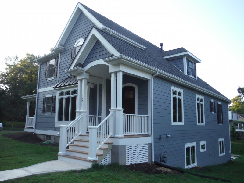 Home with bay blue CertainTeed Siding in Springfield, MO